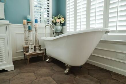 Central Park Bathtub Refinishing and Reglazing.jpg