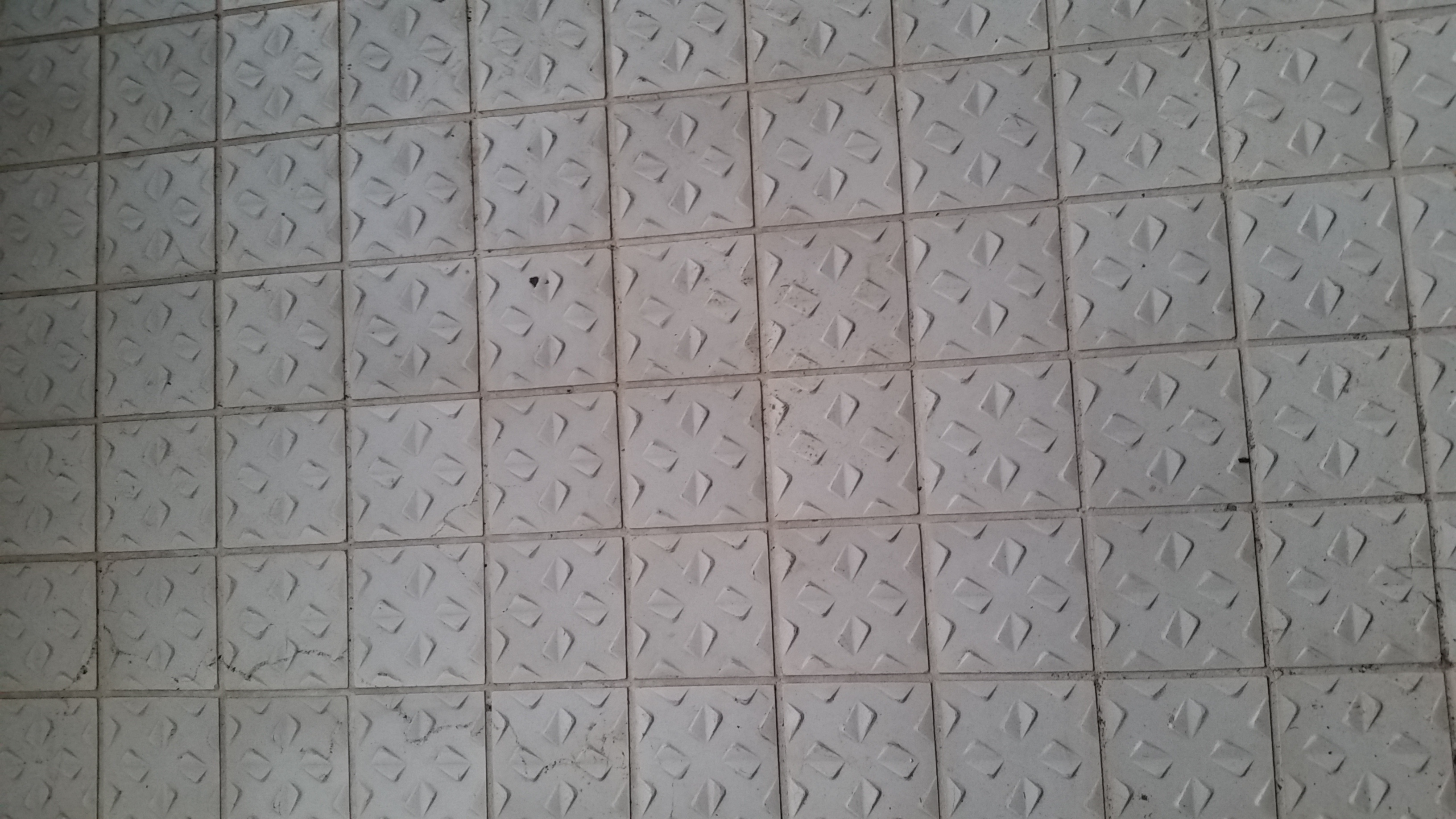 Floor tile.jpg