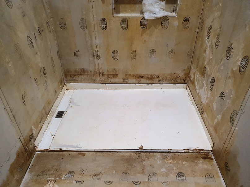 Showertrayclean.jpg