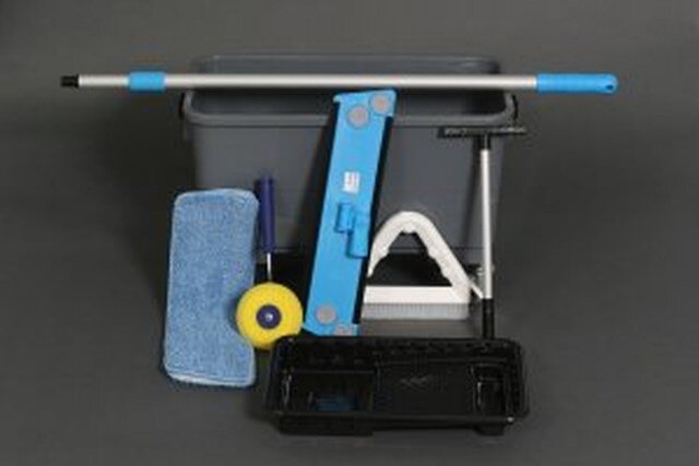 StandUpGroutCleaningSystem_SC.JPG