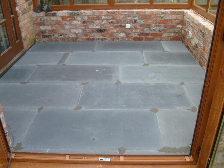 UFH fit 003.jpg UFH fit 003.jpg