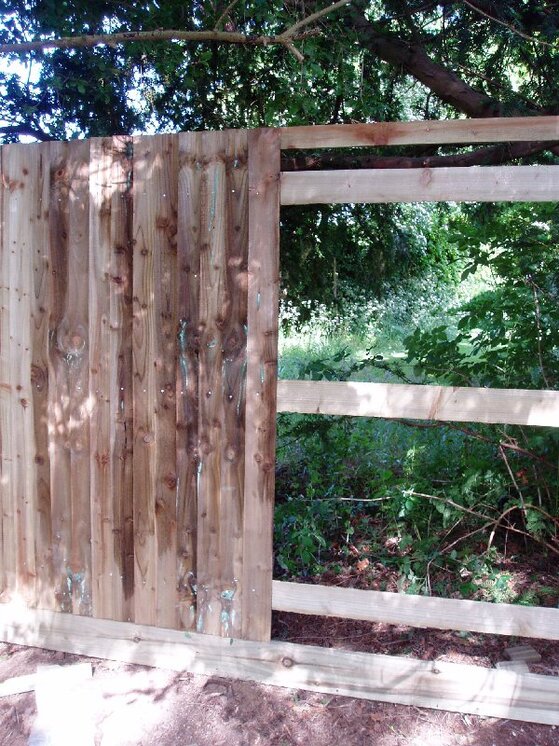 Closeboard Fence 006.jpg
