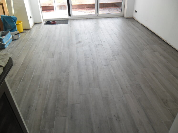 Kitchen and Family Room 010.jpg