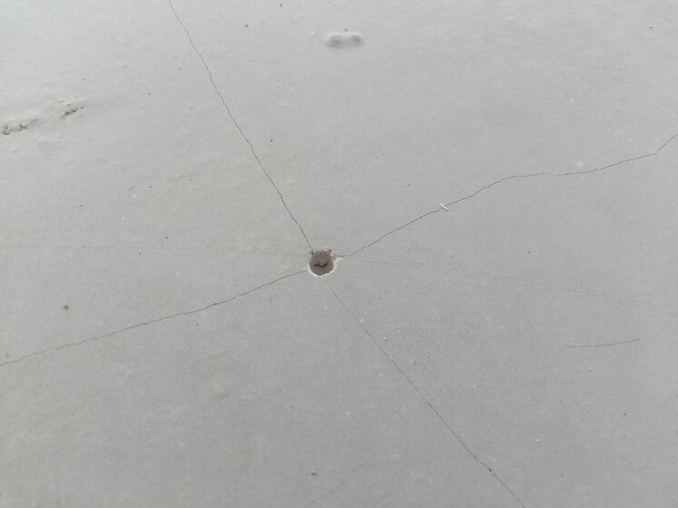 Self Levelling Compound Has Hairline Cracks After Walking Over It. 20mm