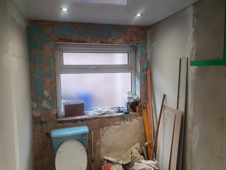 Bathroom started, wrong from the start? Advice appreciated please. | TilersForums.com Filename: {userid}