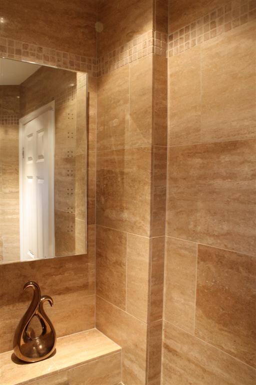 Vein cut travertine w.c. 015.jpg