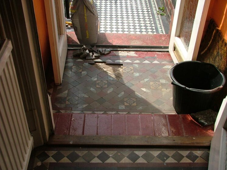 PW porch b4.jpg