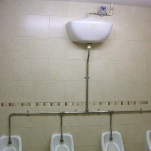 golf club-gents toilets