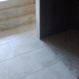 floor to trav bathroom with underfloor heating