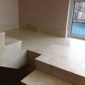 Media 'Marble stairs, 1st set with landing' in album 'Marble tiles staircase'