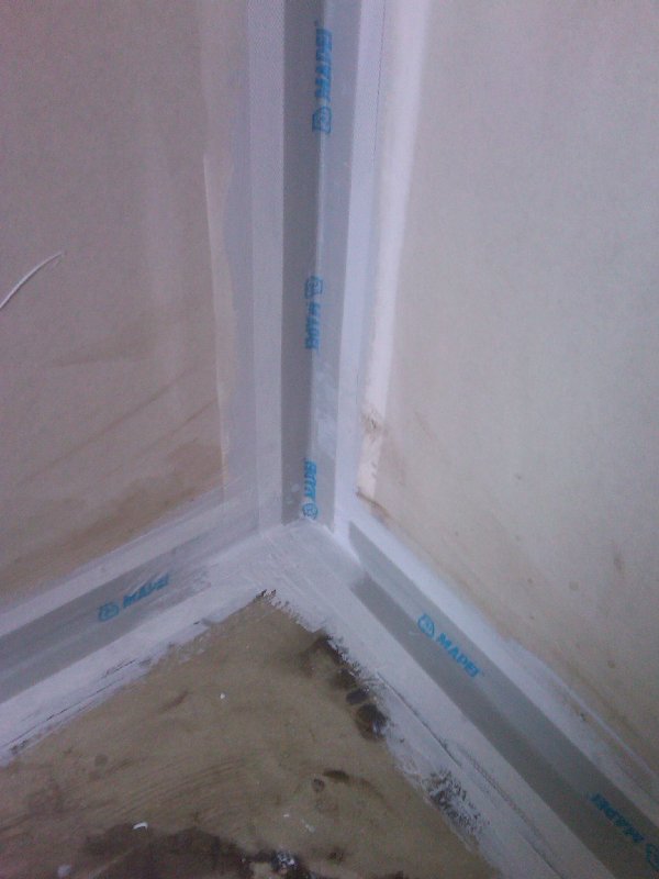 Always make sure the Mapei logo is facing out when installing the Mapeband.....