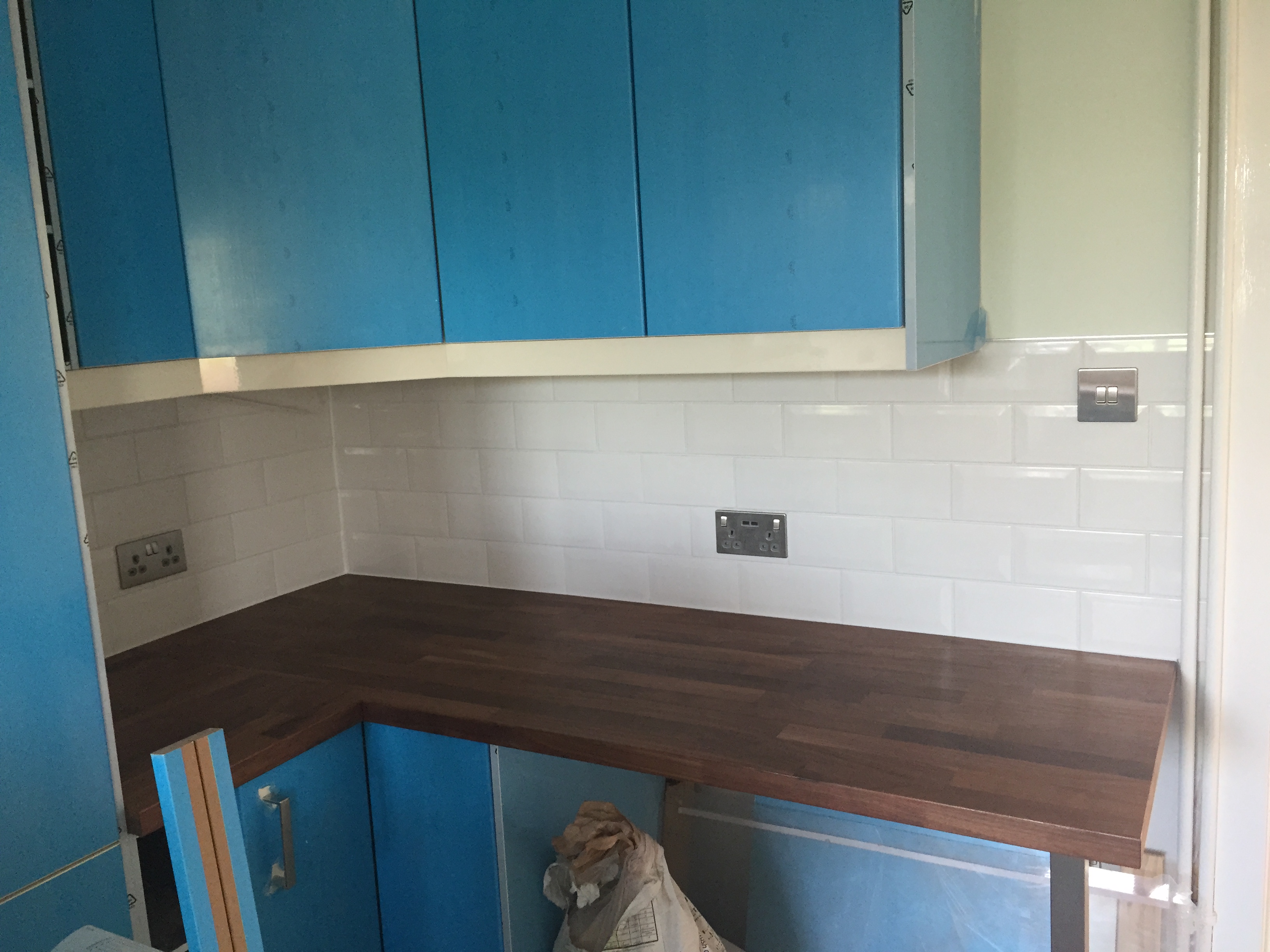 Kitchen splashback tiling