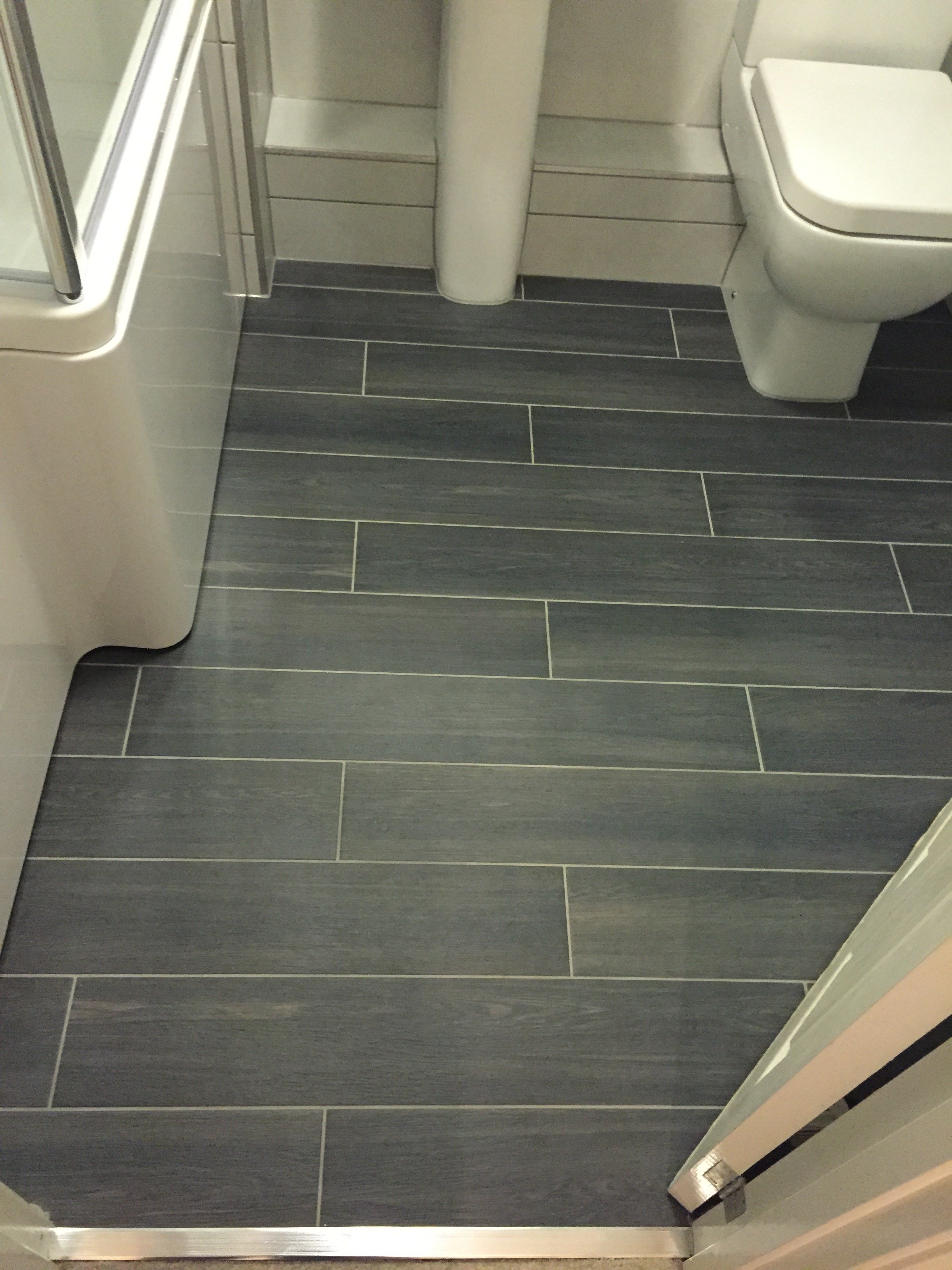 Small bathroom refurbishment