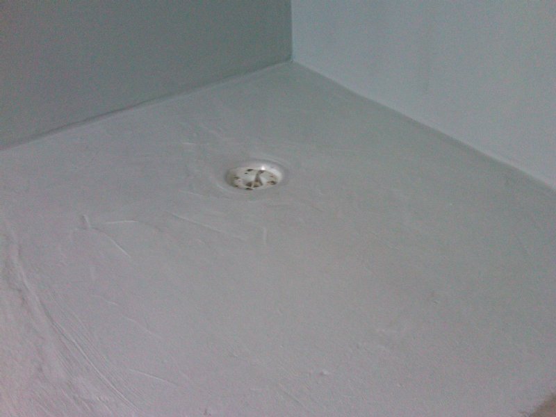 This is the finished job - notice how i have overlapped the edge of the gully to completely seal this in with the tray.