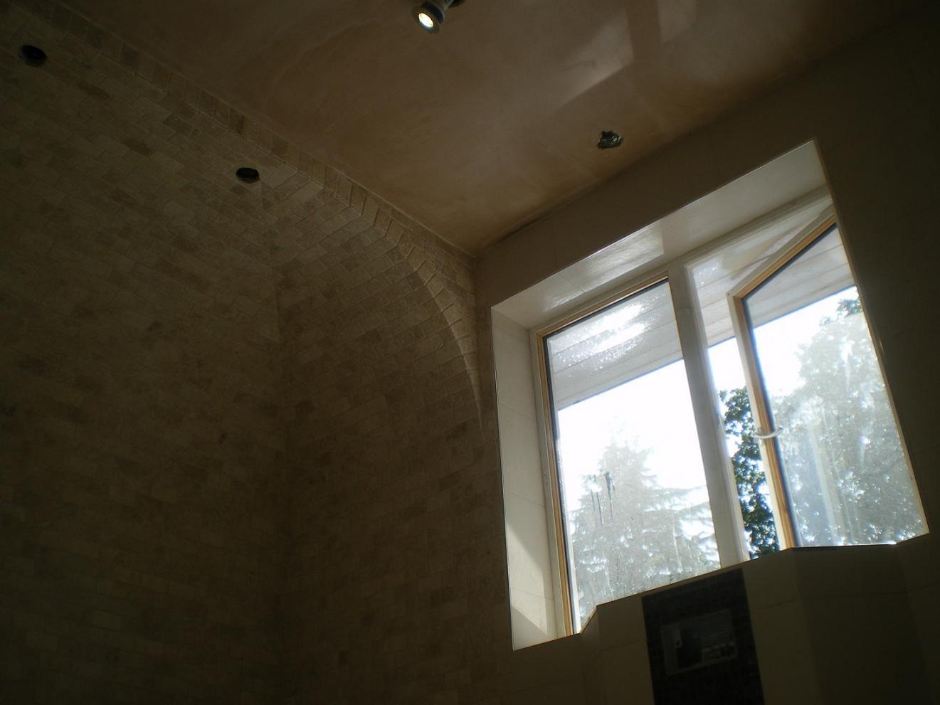 Window detail & ceiling